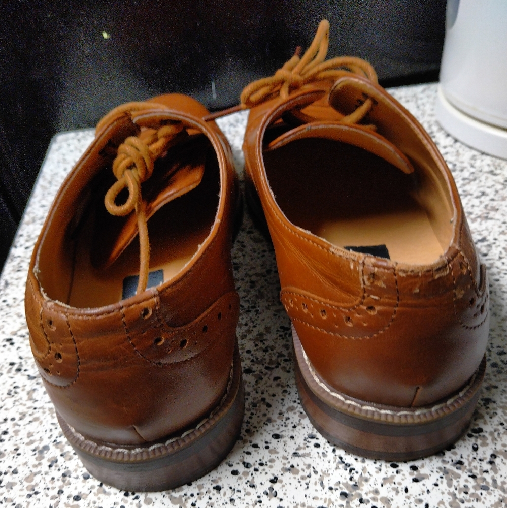Shoes - Picture 2 of 6